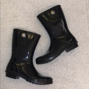 UGG Sienna Rain Boot, size 8